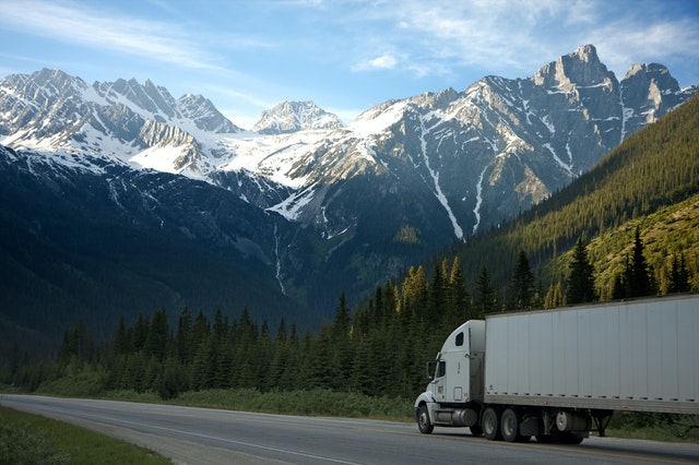 5 Considerations to Better Protect Your Motor Truck Cargo this Holiday Season